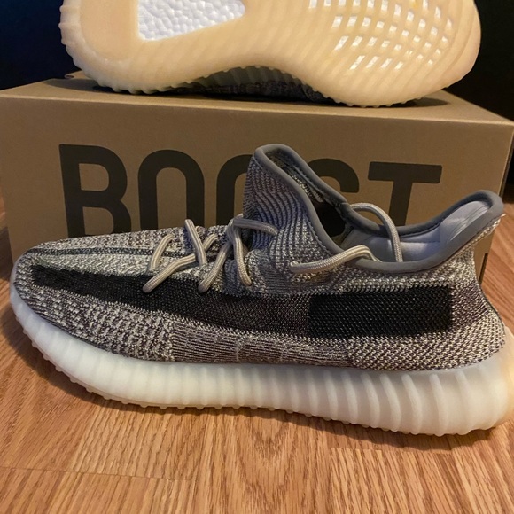 ❌❌❌SOLD❌❌❌Yeezy v2 boost 350 zyon - Picture 2 of 6